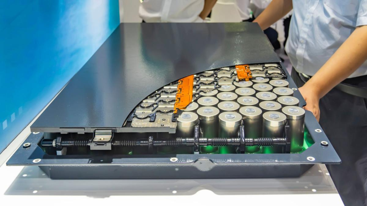 Samsung's EV Battery Raises the Bar - 600 Miles on 9-Minute Charge, 20-Year Lifespan